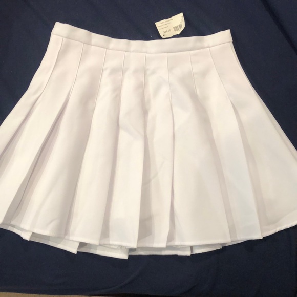 NWT Ruby and Jenna White pleated skater skirt - Picture 1 of 3